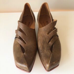 Cydwoq Vintage brown leather artsy handmade shoes size 10